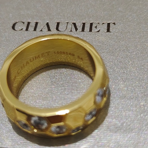 Chaumet 18K Gold Honeycomb Ring - Picture 4 of 9